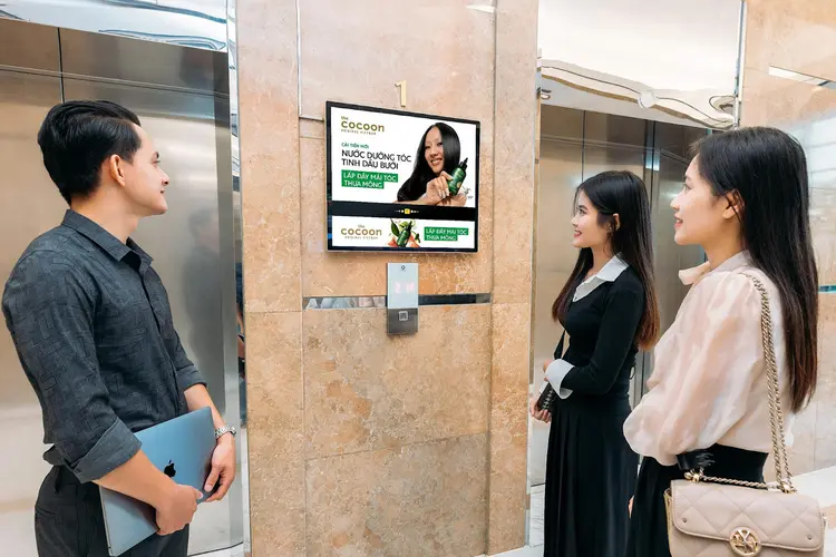 Các ngành hàng liên quan đến thời trang, làm đẹp cũng nên cân nhắc lựa chọn hình thức quảng cáo thang máy