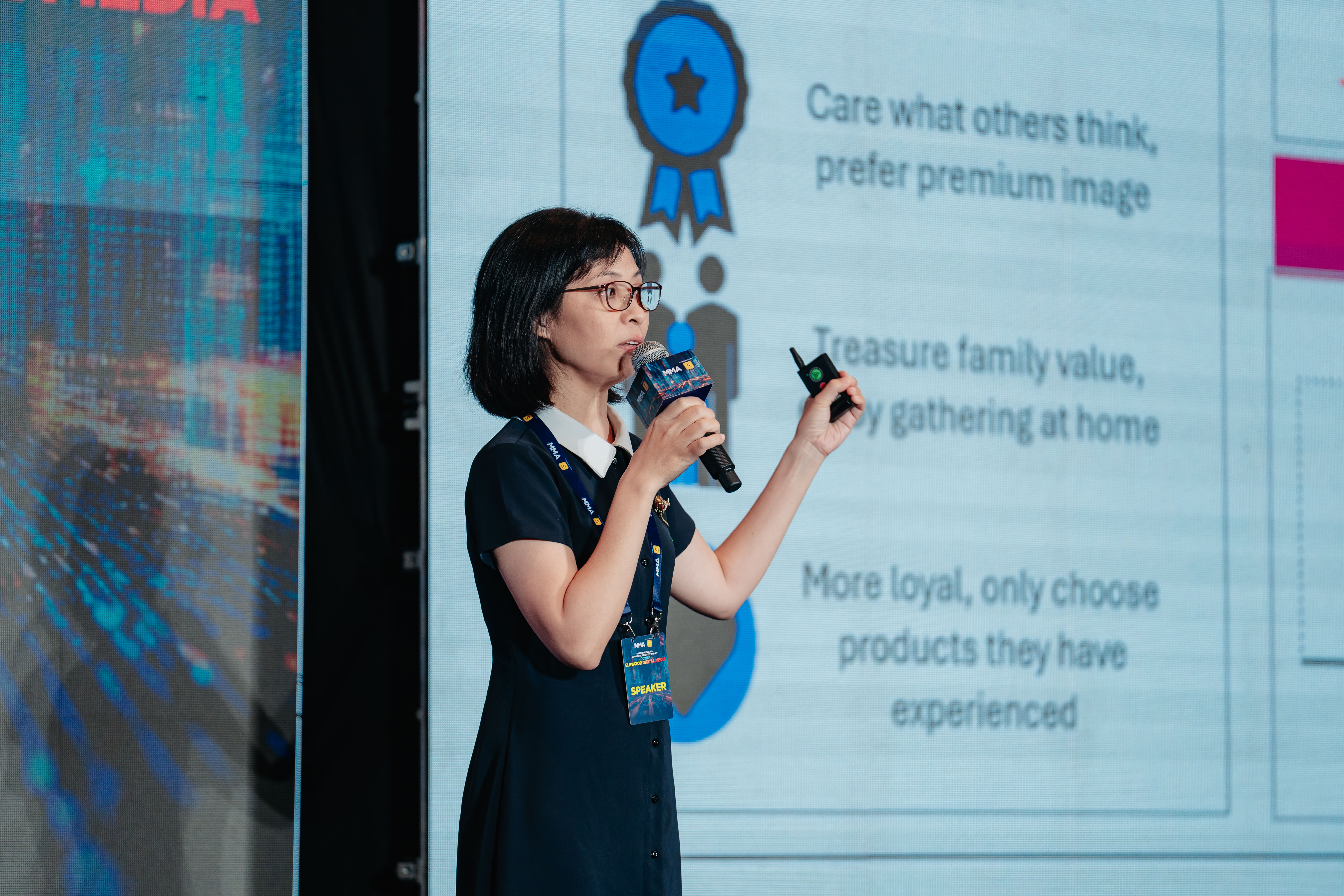 A representative from NielsenIQ shared research data at the forum