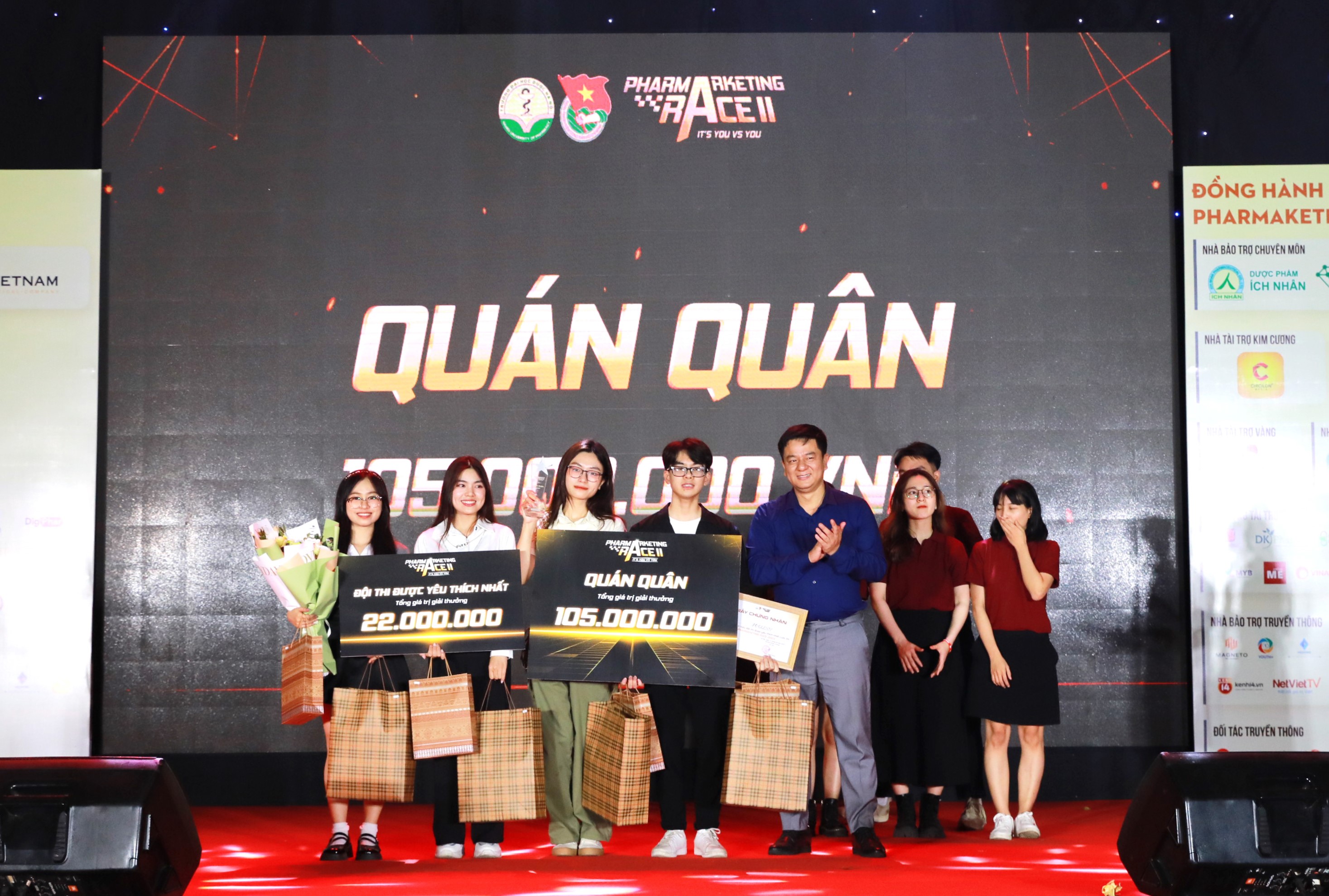 Champion of Pharmarketing Race 2024: team FOCELYN from University of Medicine and Pharmacy - Vietnam National University