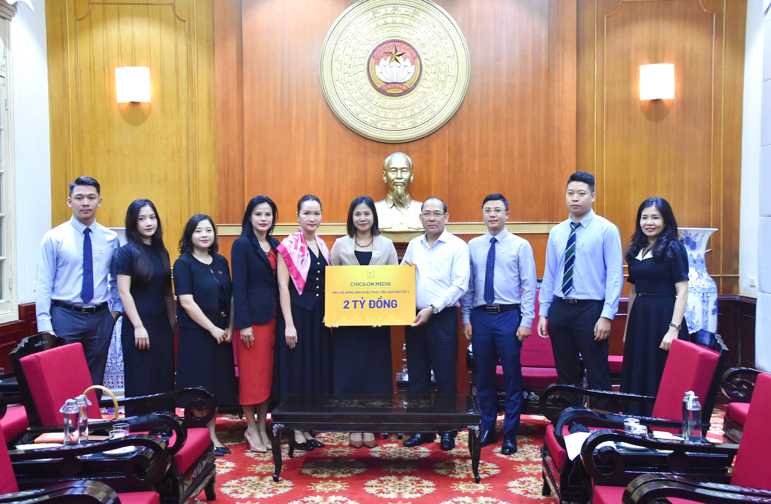 Chicilon Media representative handed the donation