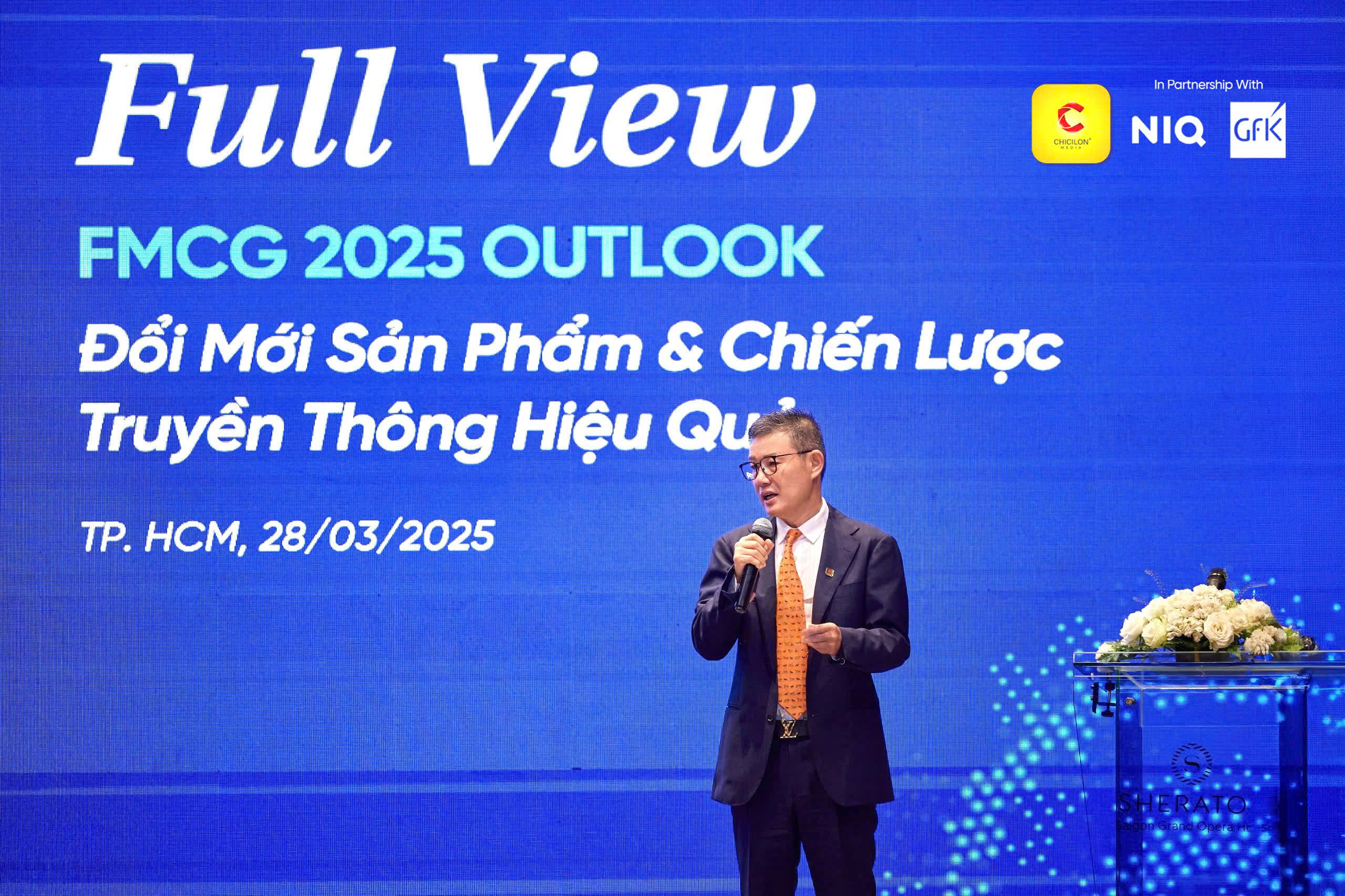 Chairman Guo Zhi Feng speaking at the event