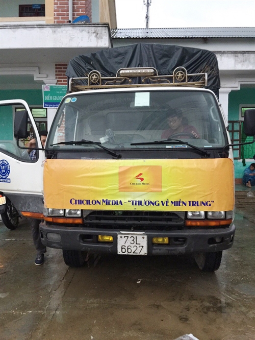 Xe tải chở hàng hỗ trợ xuất phát từ Đồng Hới - Quảng Bình