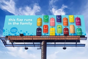 So sánh quảng cáo thang máy với Billboard ngoài trời: Đâu là lựa chọn tối ưu cho 2025?